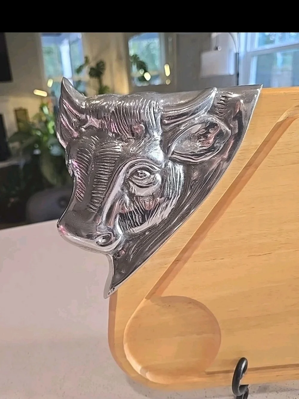 Windsome Wood Decorative Cow Head & Wood Cutting Serving Board BBQ